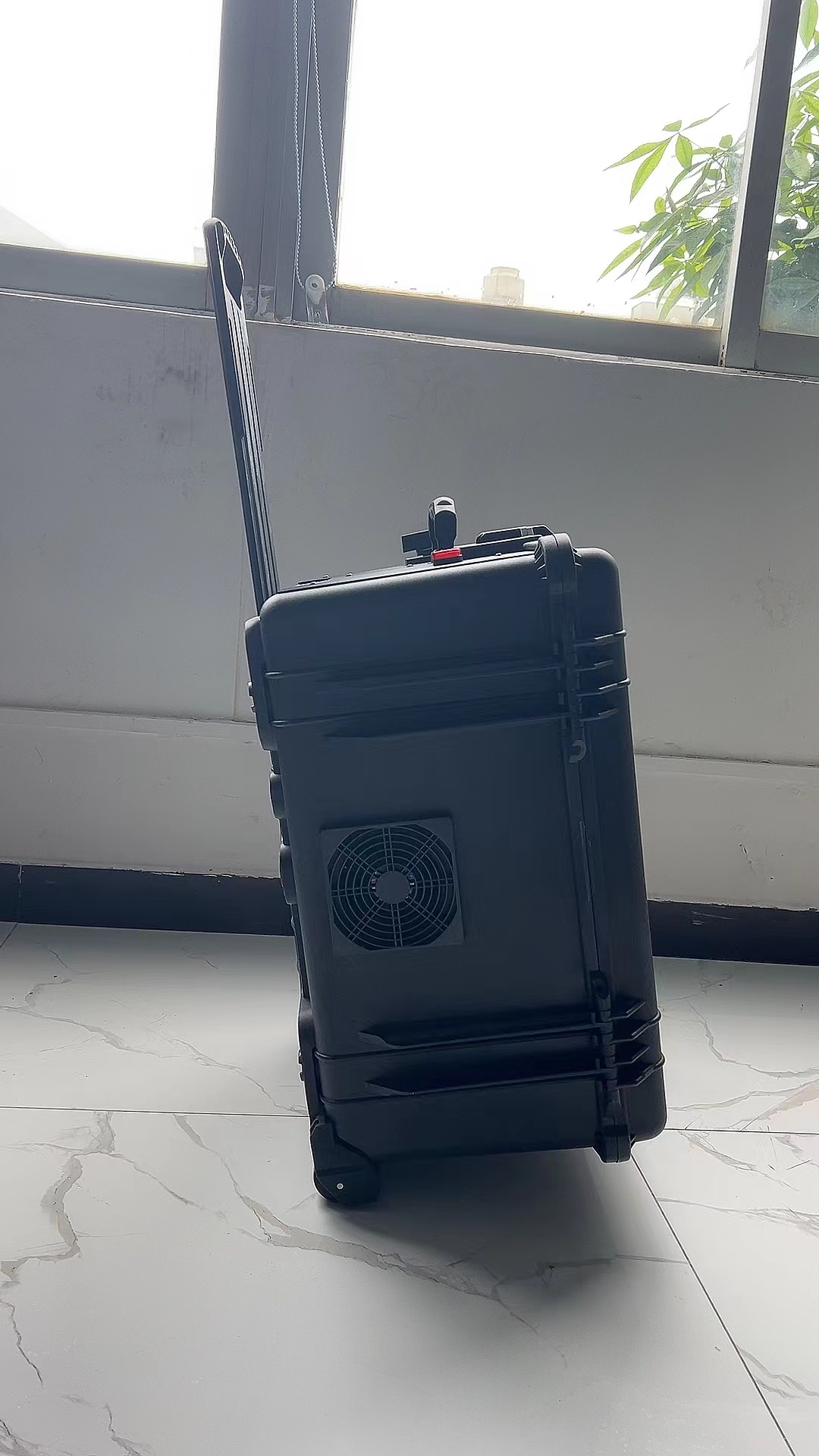 瓜州手拉箱型移动通信干扰器